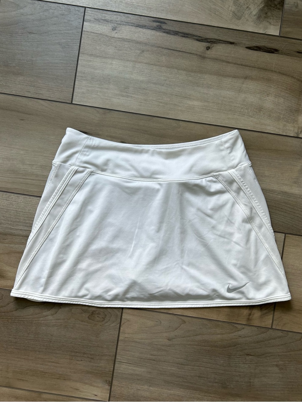 Nike White Dri-FIT Skort Size S